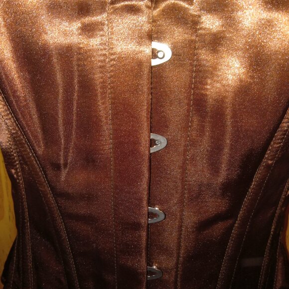 Goth Satin Corset - Picture 5 of 7